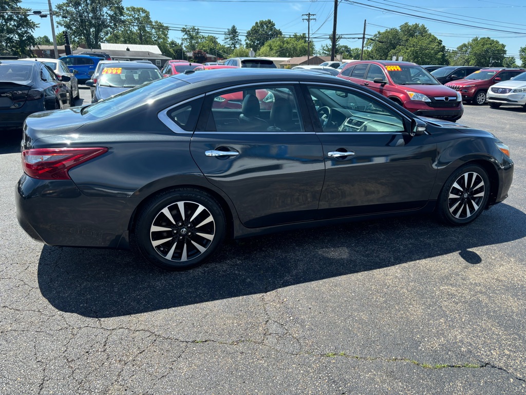 Photo 5 of this NISSAN ALTIMA
