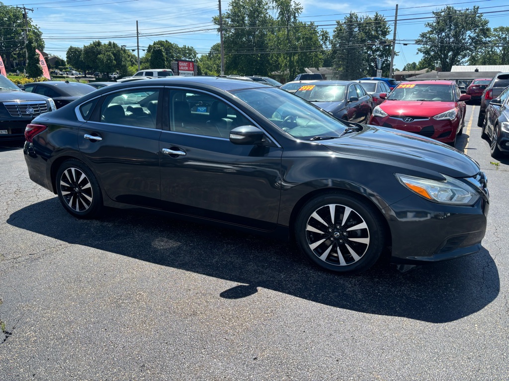 Photo 3 of this NISSAN ALTIMA