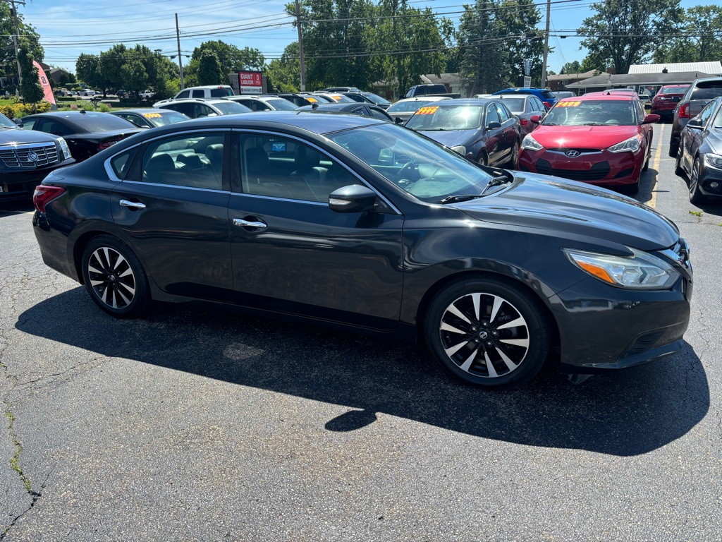 Photo 4 of this NISSAN ALTIMA