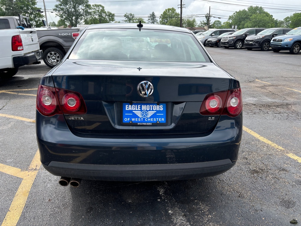 Photo 5 of this VOLKSWAGEN JETTA