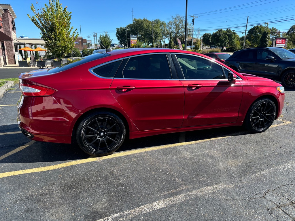Photo 4 of this FORD FUSION