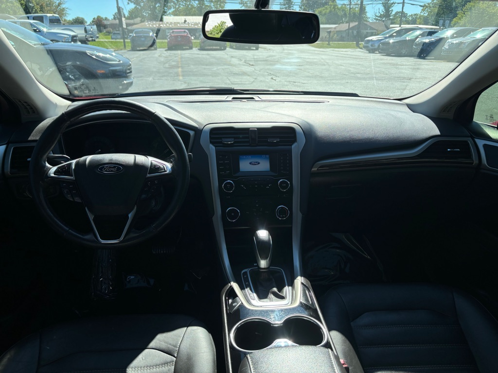Photo 9 of this FORD FUSION