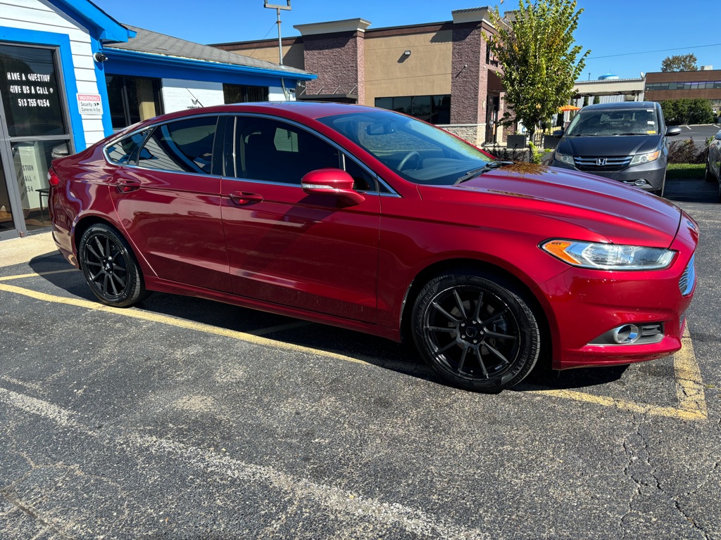 Photo 3 of this FORD FUSION