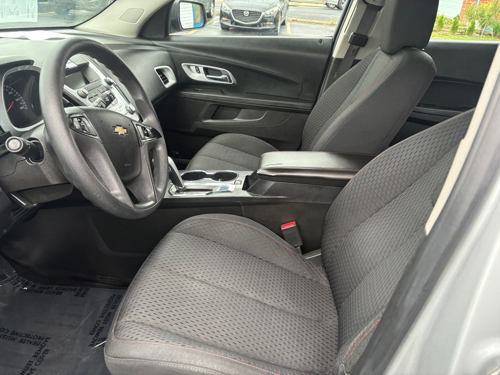 Photo 6 of this CHEVROLET EQUINOX