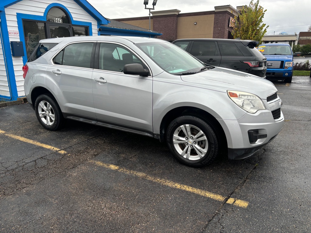 Photo 3 of this CHEVROLET EQUINOX
