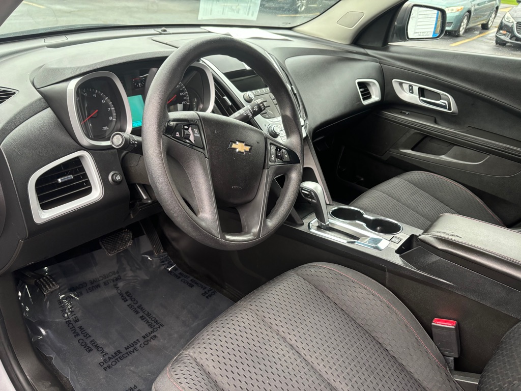 Photo 7 of this CHEVROLET EQUINOX