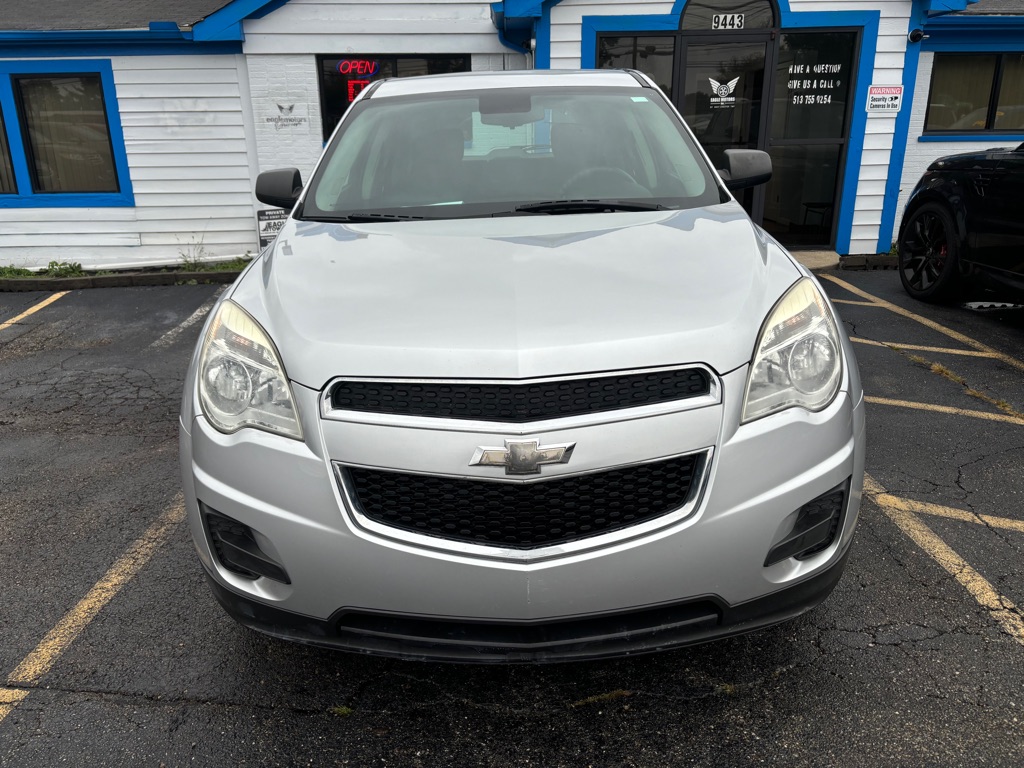 Photo 2 of this CHEVROLET EQUINOX