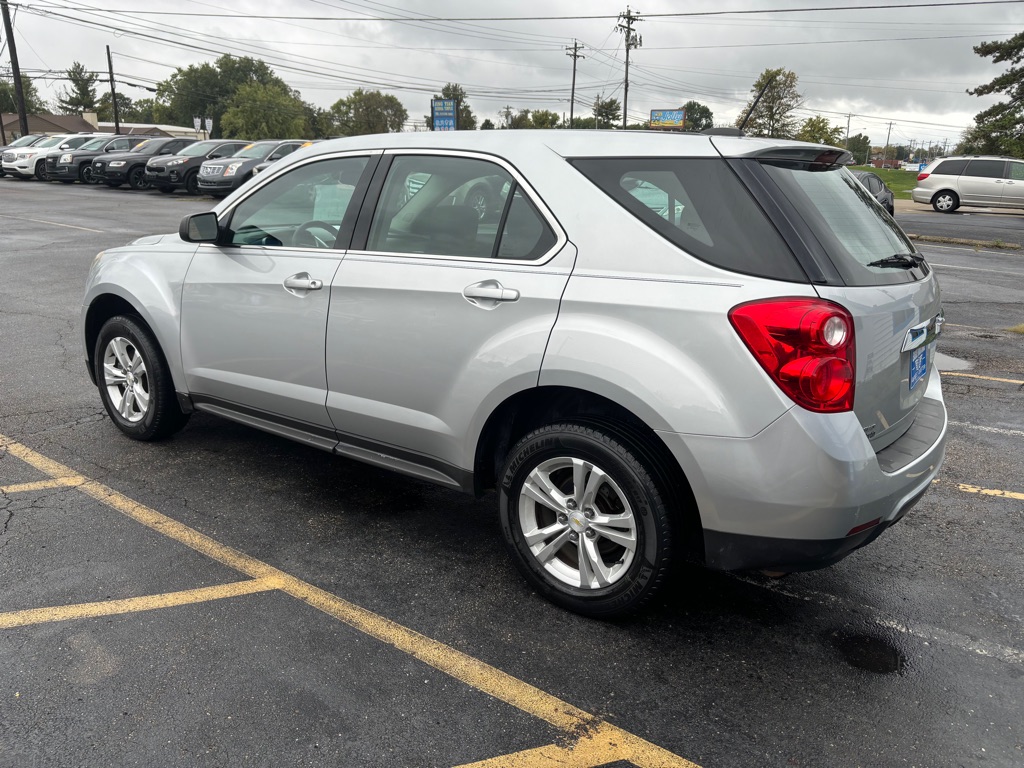 Photo 5 of this CHEVROLET EQUINOX