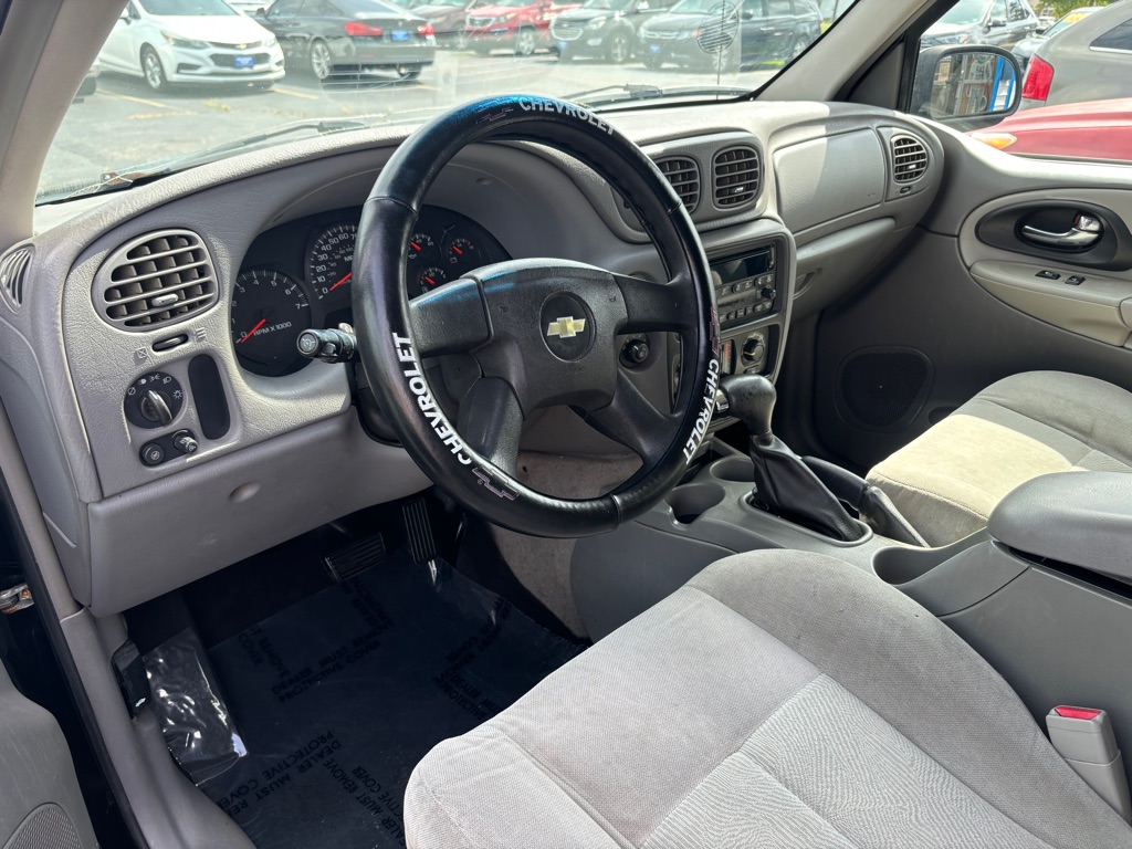Photo 8 of this CHEVROLET TRAILBLAZER