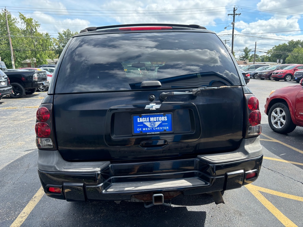 Photo 5 of this CHEVROLET TRAILBLAZER