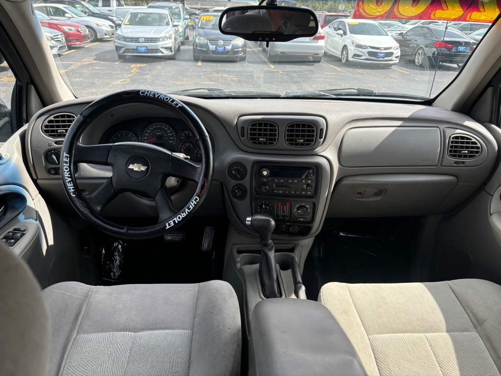 Photo 9 of this CHEVROLET TRAILBLAZER