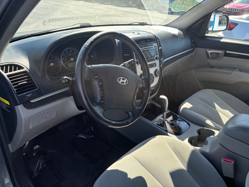 Photo 8 of this HYUNDAI SANTA FE