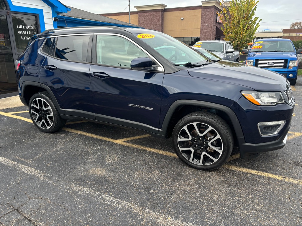 Photo 3 of this JEEP COMPASS