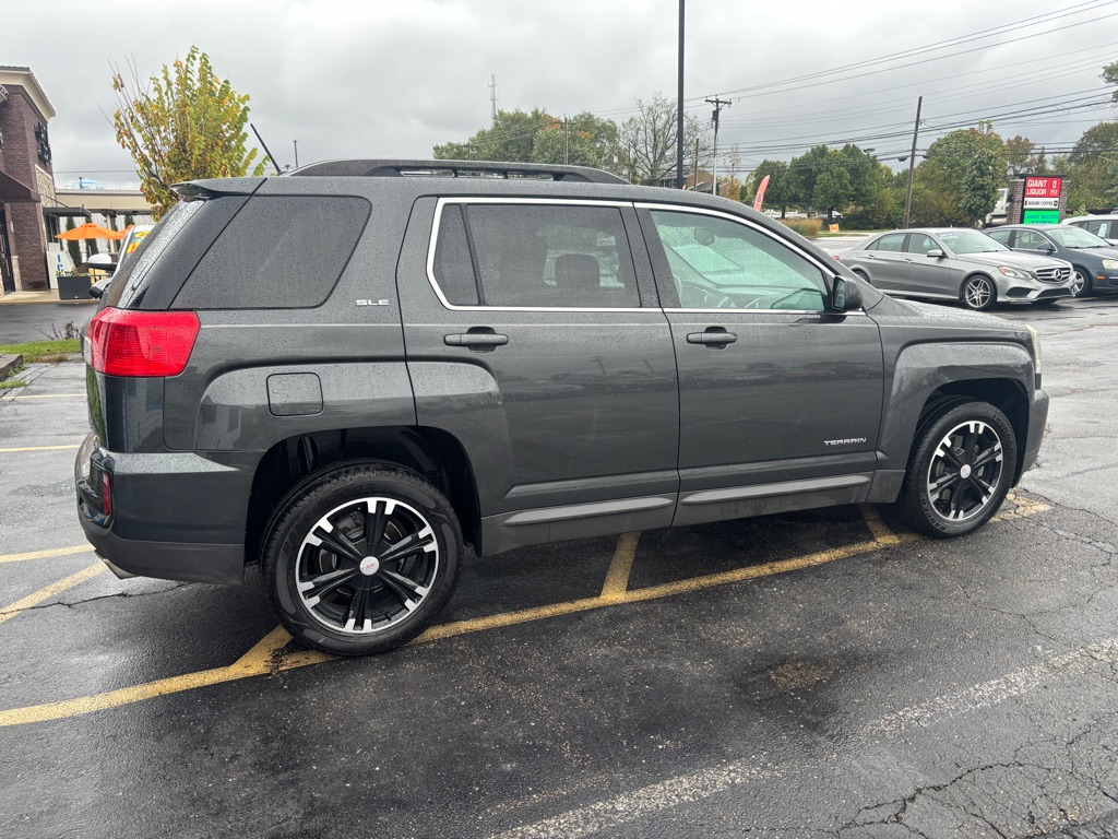 Photo 4 of this GMC TERRAIN