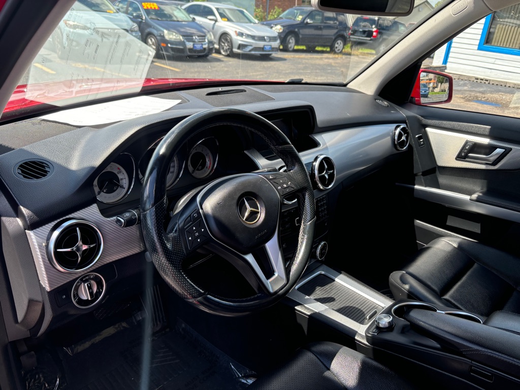 Photo 8 of this MERCEDES-BENZ GLK