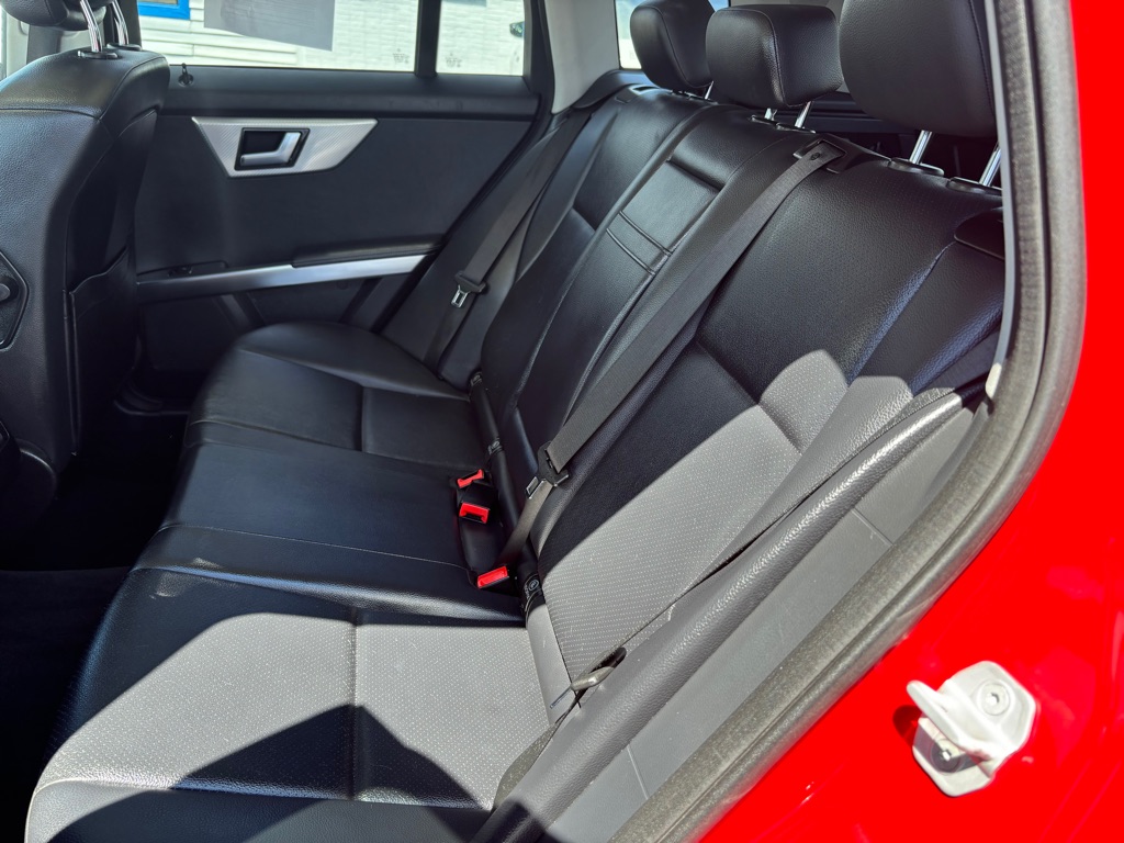 Photo 10 of this MERCEDES-BENZ GLK