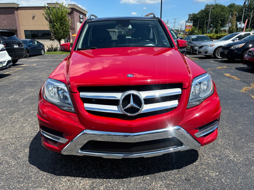 Photo 2 of this MERCEDES-BENZ GLK