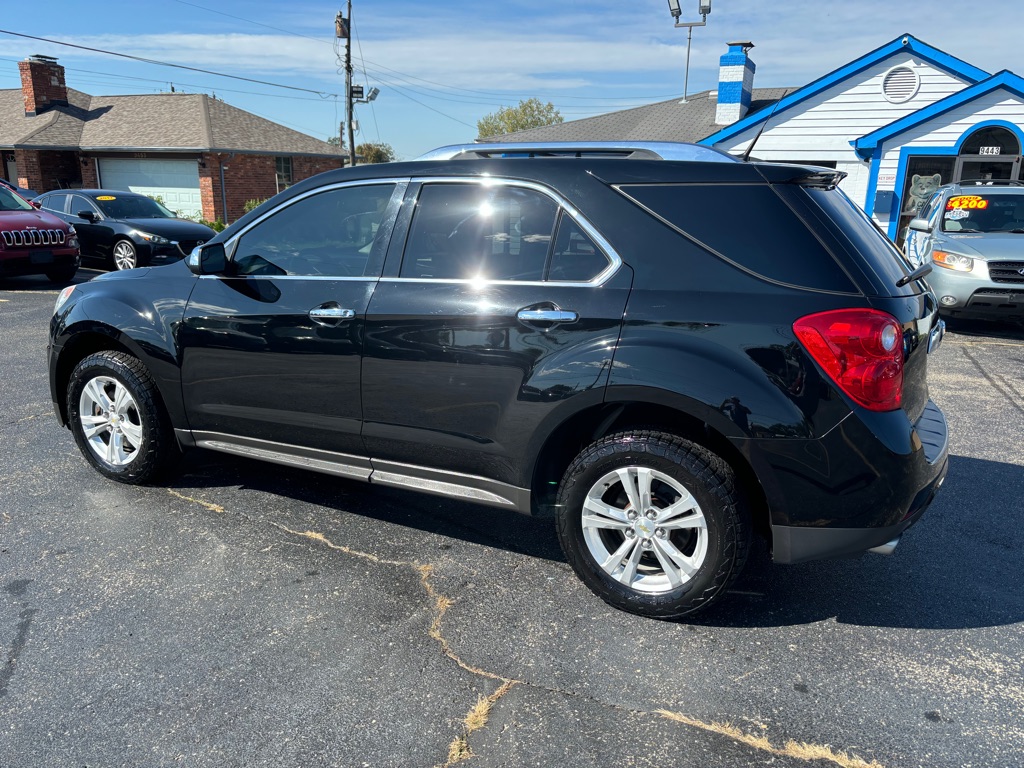 Photo 7 of this CHEVROLET EQUINOX