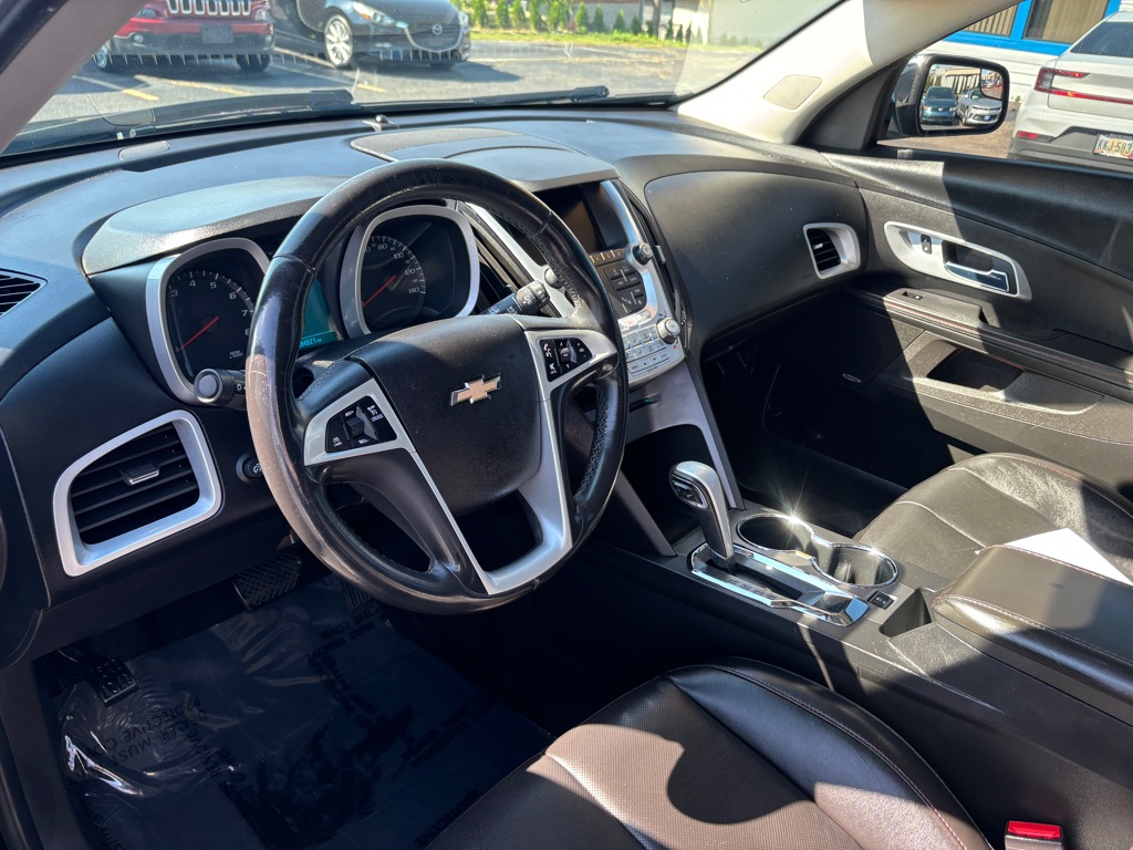 Photo 9 of this CHEVROLET EQUINOX