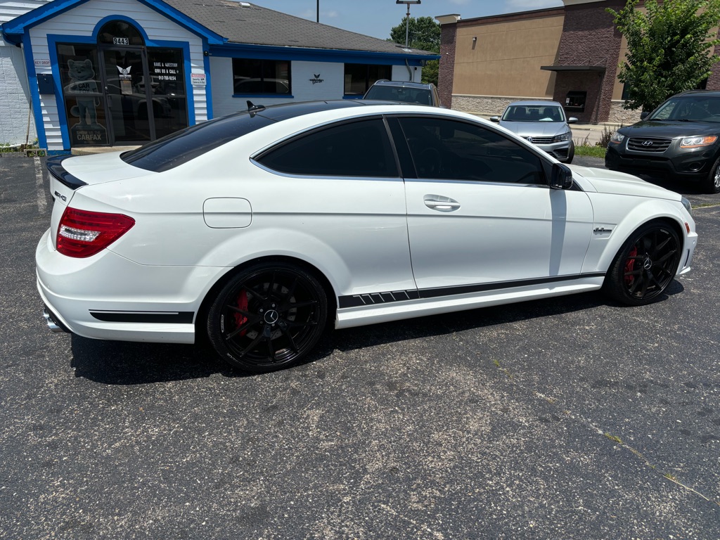 Photo 4 of this MERCEDES-BENZ C-CLASS