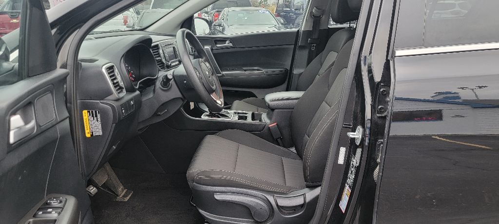 Photo 17 of this KIA SPORTAGE