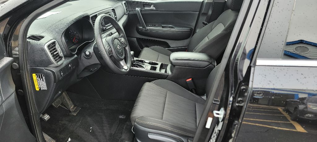 Photo 9 of this KIA SPORTAGE