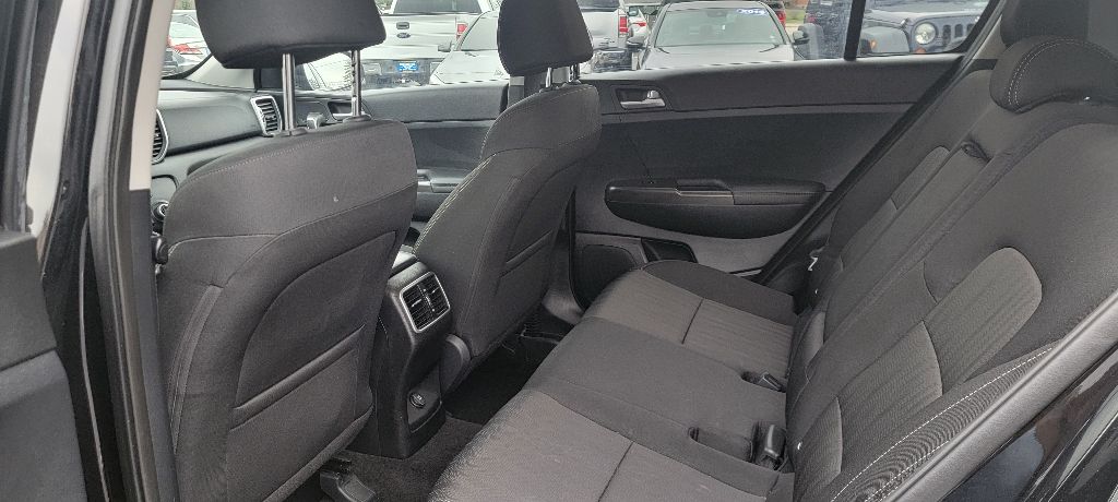 Photo 14 of this KIA SPORTAGE