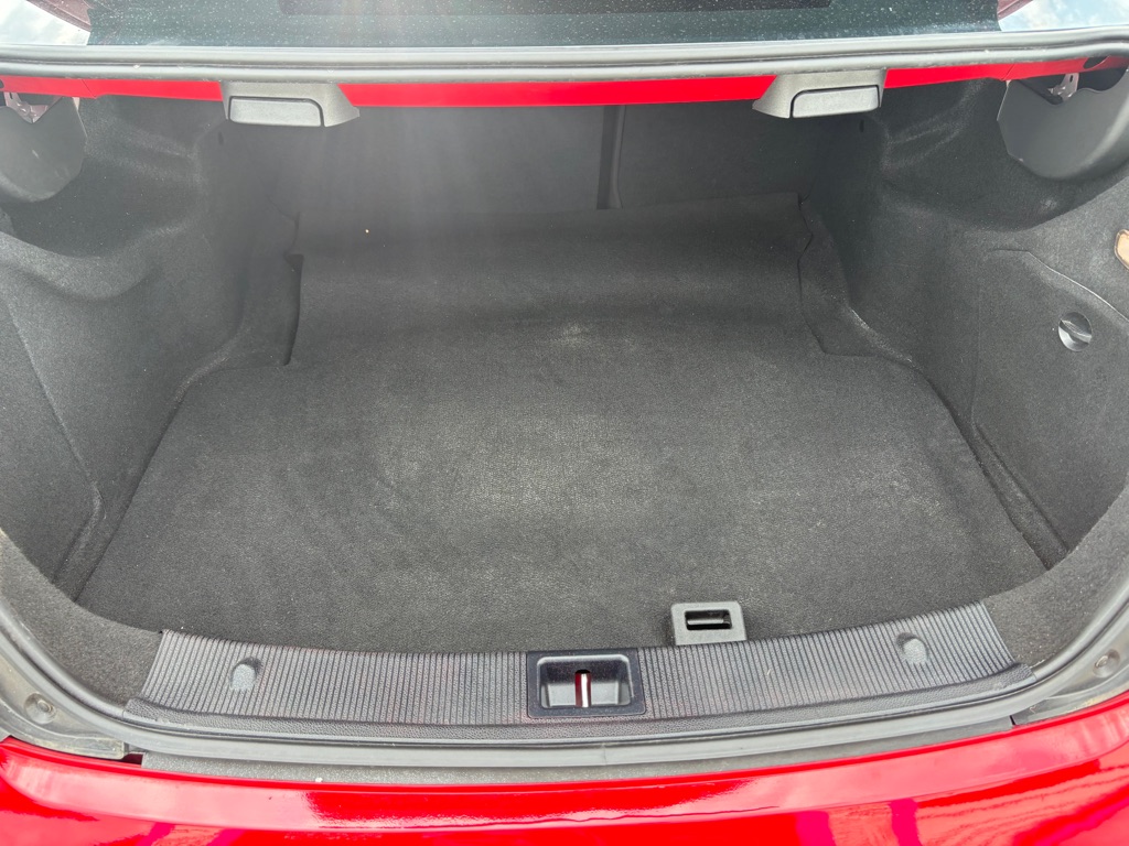Photo 10 of this MERCEDES-BENZ C-CLASS