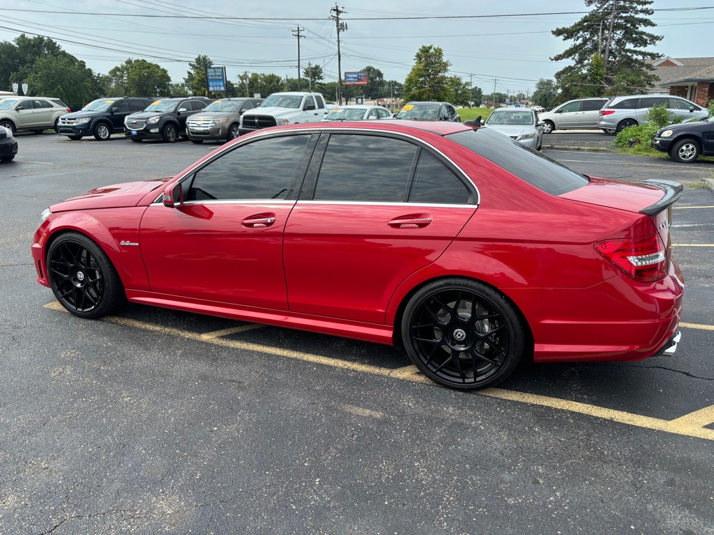Photo 6 of this MERCEDES-BENZ C-CLASS