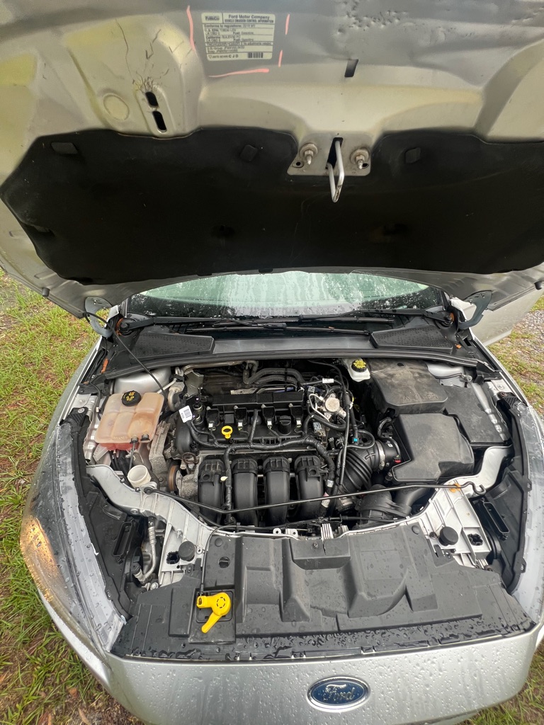 Photo 14 of this FORD FOCUS