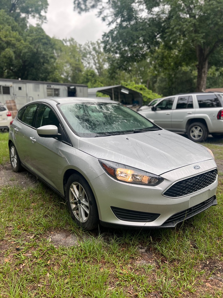 Photo 3 of this FORD FOCUS