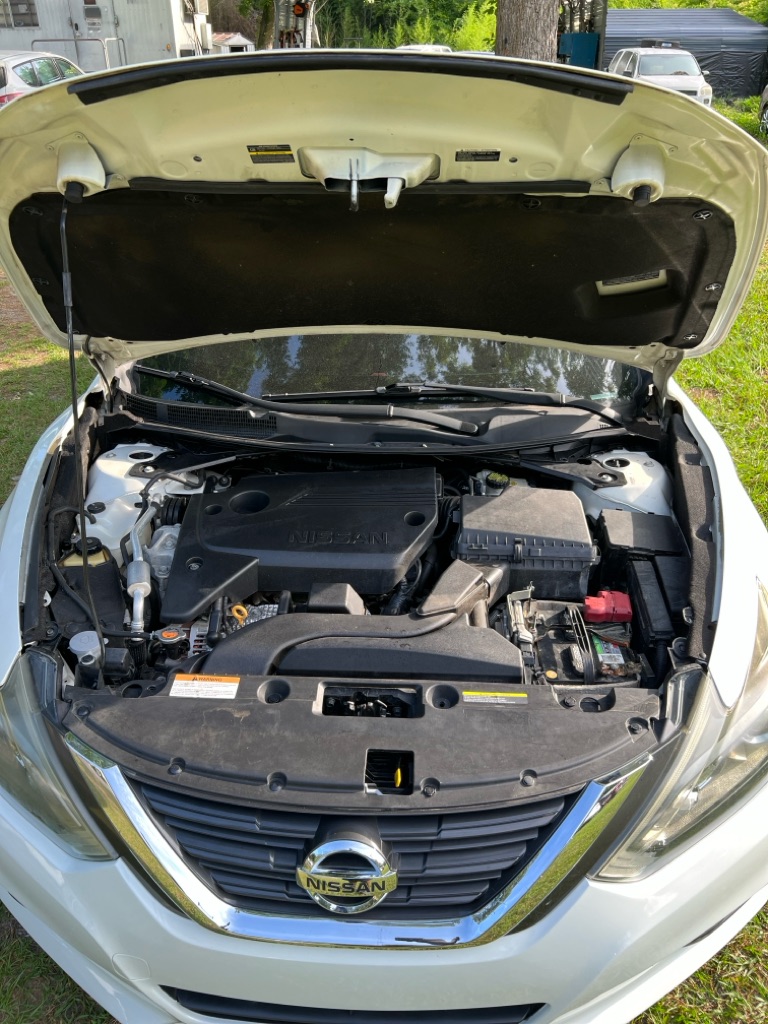 Photo 12 of this NISSAN ALTIMA