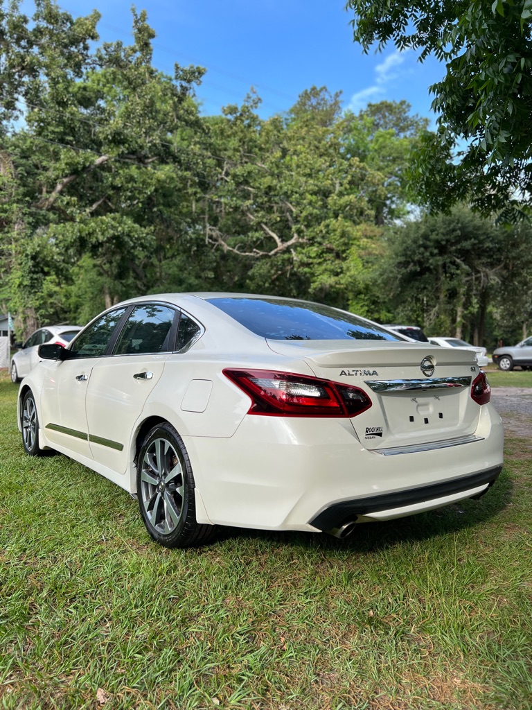 Photo 6 of this NISSAN ALTIMA