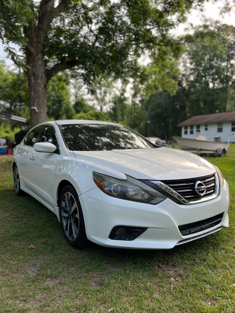 Photo 2 of this NISSAN ALTIMA