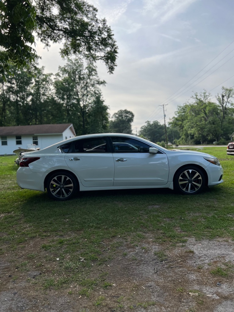 Photo 3 of this NISSAN ALTIMA