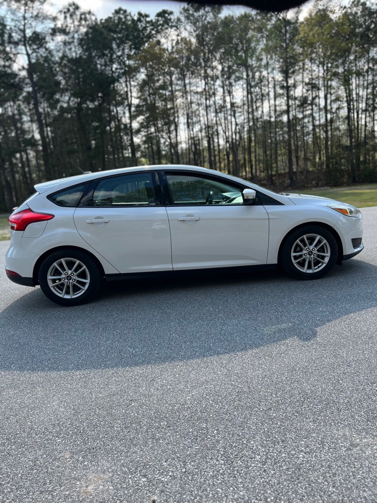 Photo 4 of this FORD FOCUS