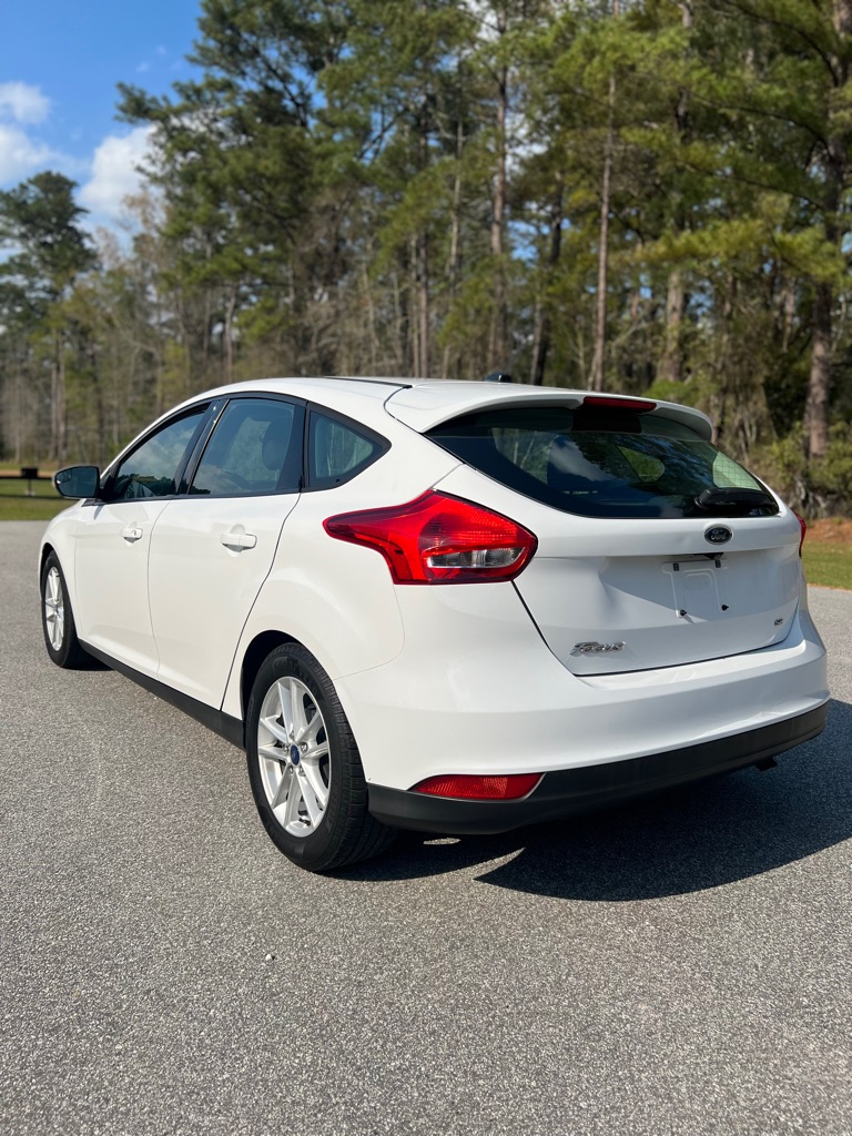 Photo 7 of this FORD FOCUS