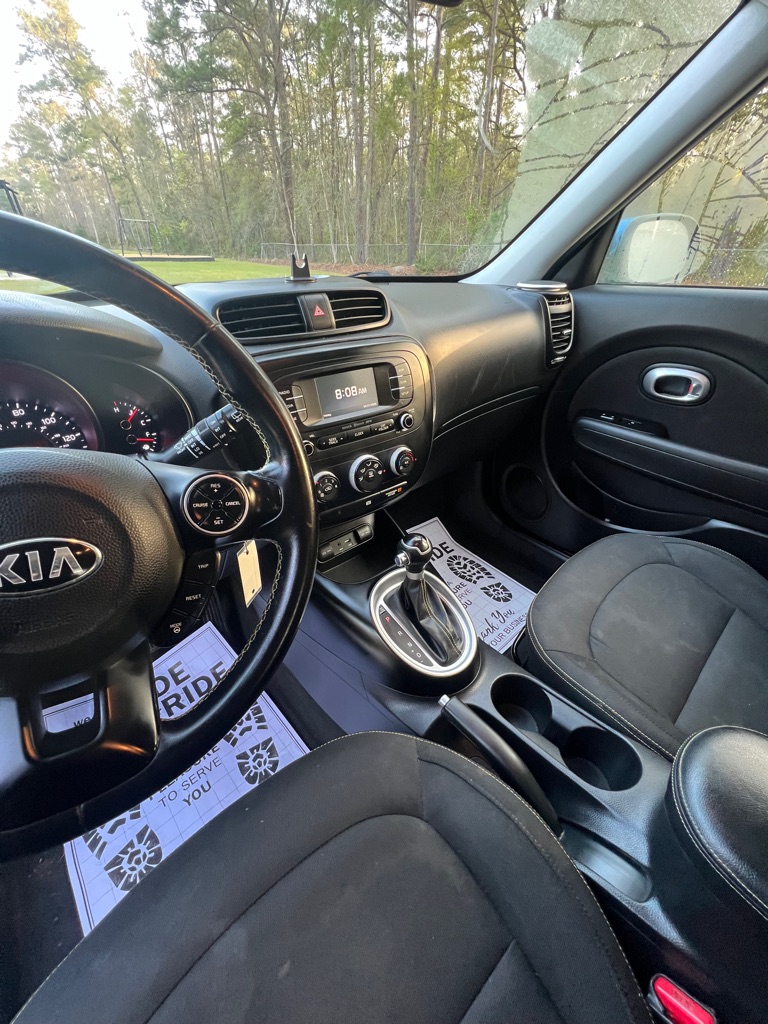 Photo 12 of this KIA SOUL