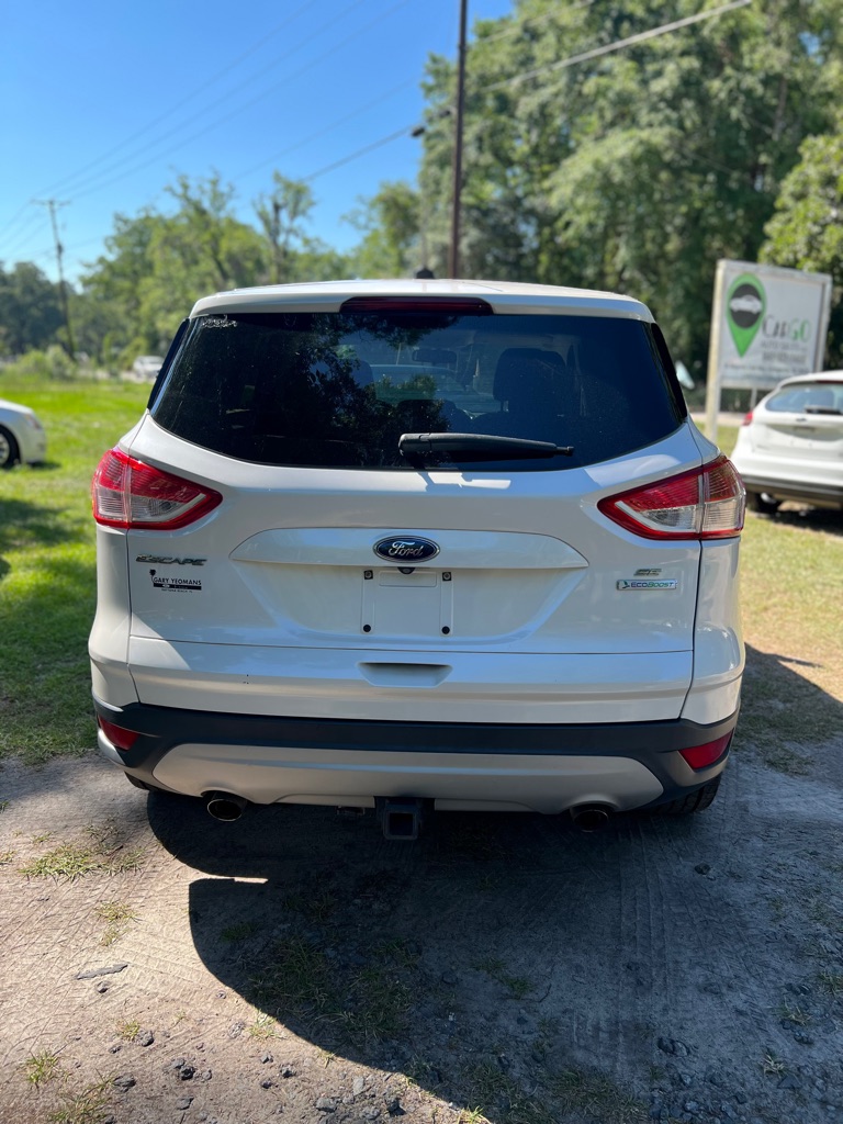Photo 6 of this FORD ESCAPE