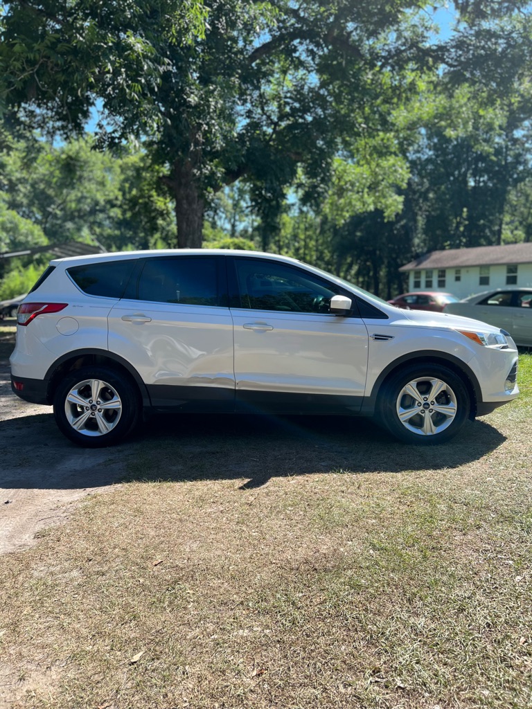 Photo 4 of this FORD ESCAPE