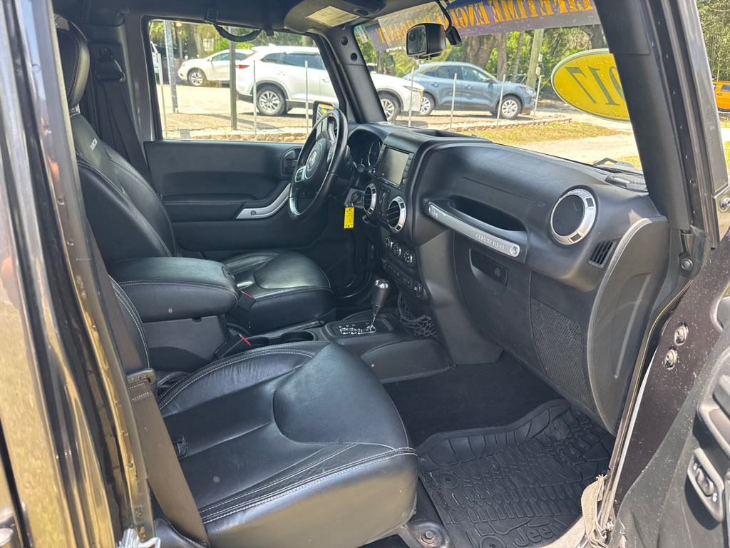 Photo 19 of this JEEP WRANGLER UNLIMI