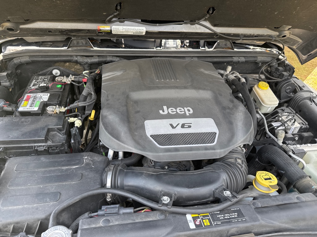 Photo 33 of this JEEP WRANGLER UNLIMI
