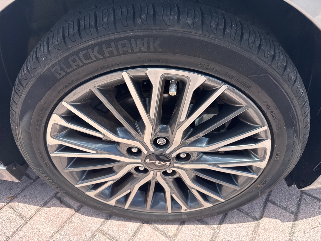 Photo 11 of this KIA FORTE