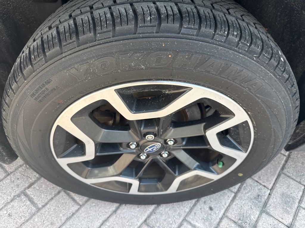 Photo 10 of this SUBARU CROSSTREK
