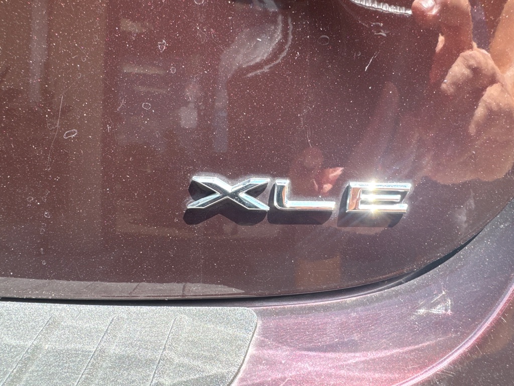Photo 17 of this TOYOTA AVALON