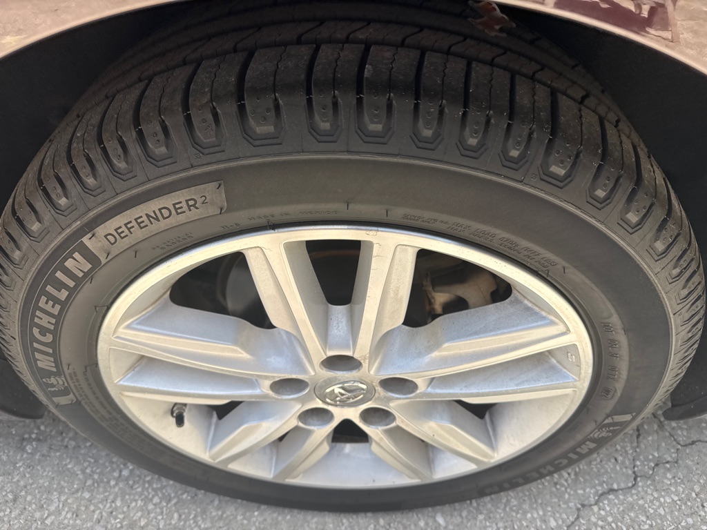 Photo 11 of this TOYOTA AVALON