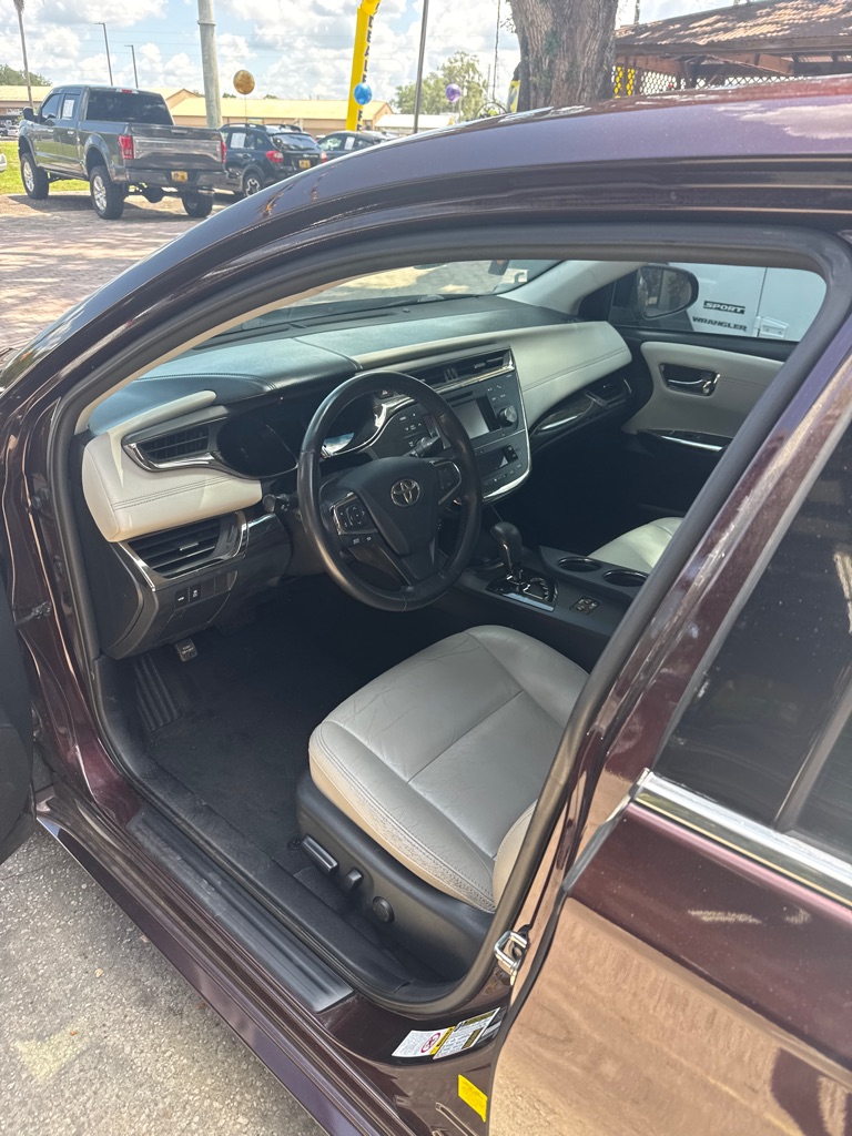 Photo 14 of this TOYOTA AVALON