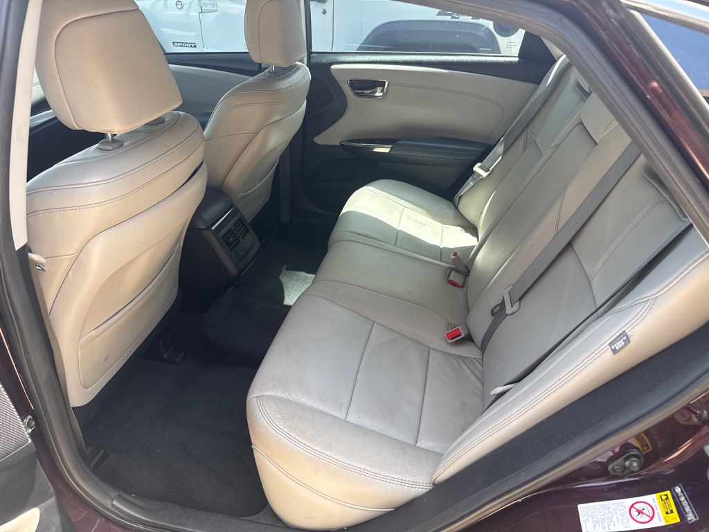 Photo 12 of this TOYOTA AVALON