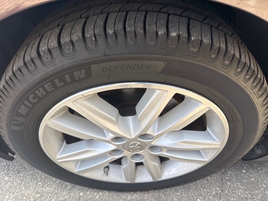 Photo 10 of this TOYOTA AVALON