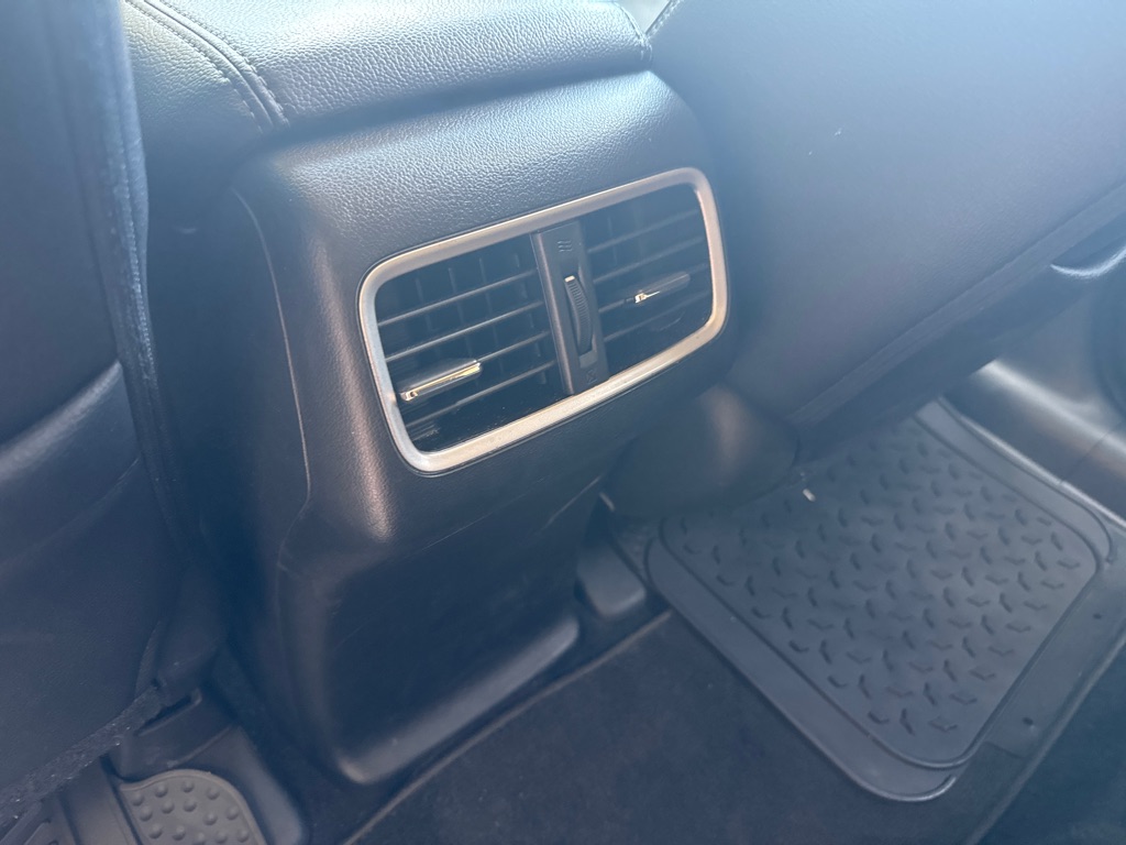 Photo 25 of this HONDA CR-V